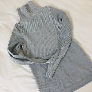 Athleta Long -sleeve Turtleneck Workout Sweater